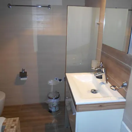 Spλces Apartment