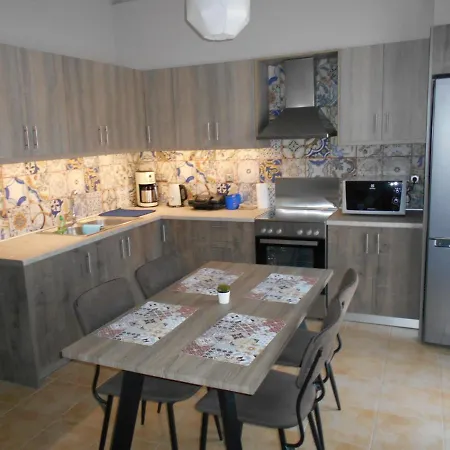 Spλces Apartment